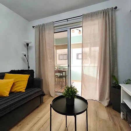 Renovated 2br Near Mackenzie - New Sunrise 105 Apartment