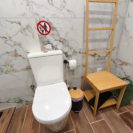 Apartment Renovated 2br Near Mackenzie - New Sunrise 105